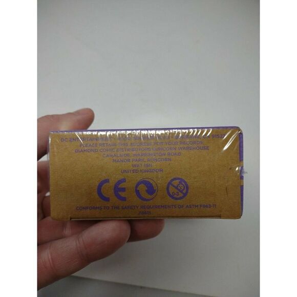 The Joker Loot Crate Exclusive Painted Wooden Figure New in Box Sealed - Picture 3 of 6